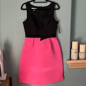 Teri Jon by Rickie Freeman
Teri Jon by Rickie Freeman V-Neck Knee-Length Dress